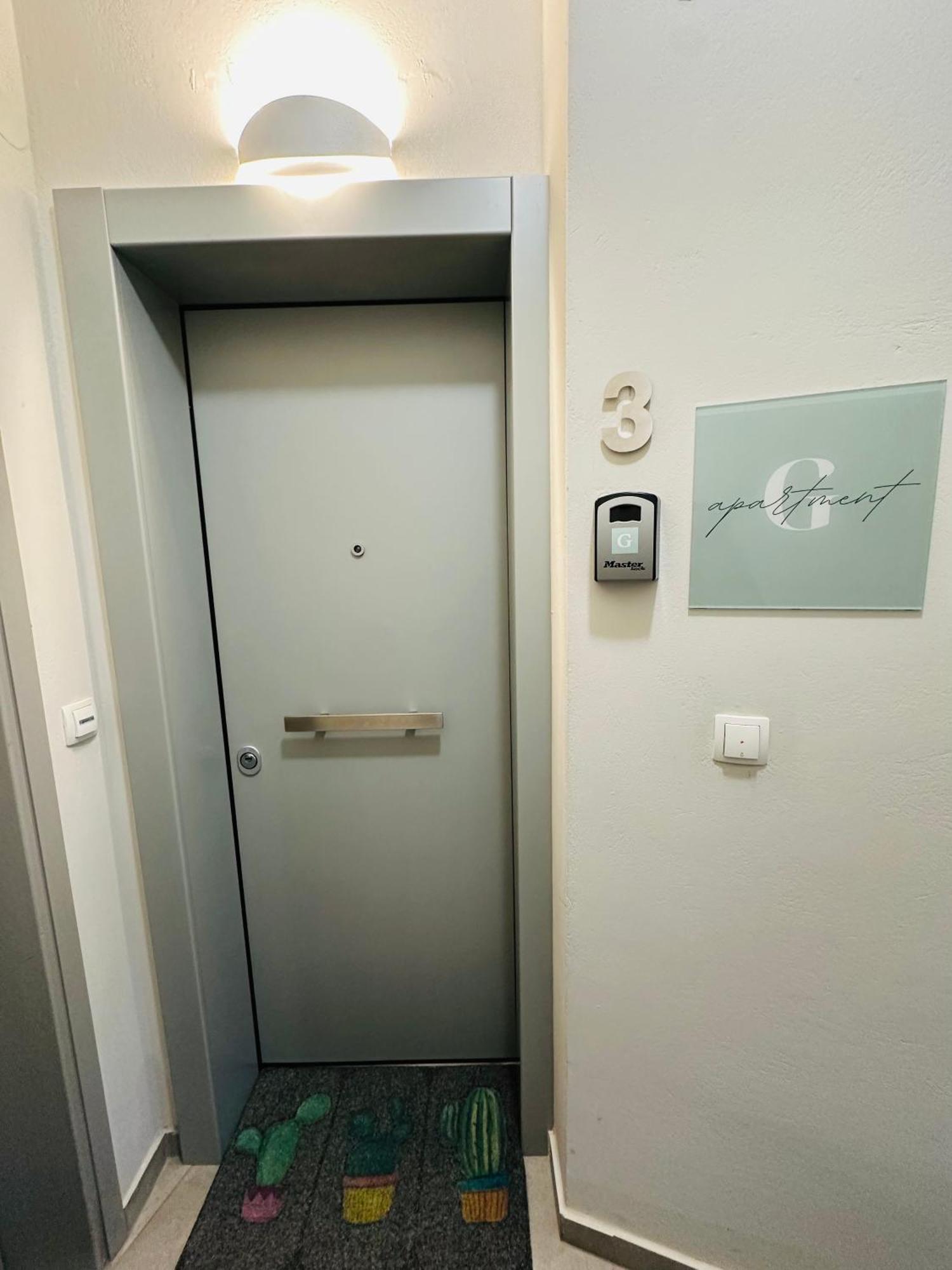 Gianna'S Apartment Central Aigio Cozy And Shining ภายนอก รูปภาพ